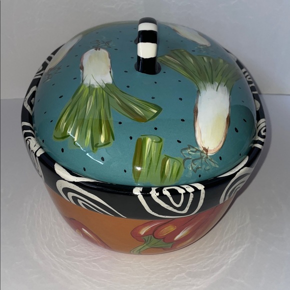 Droll Designs Colorful Ceramic Casserole Dish with Lid - Picture 4 of 6